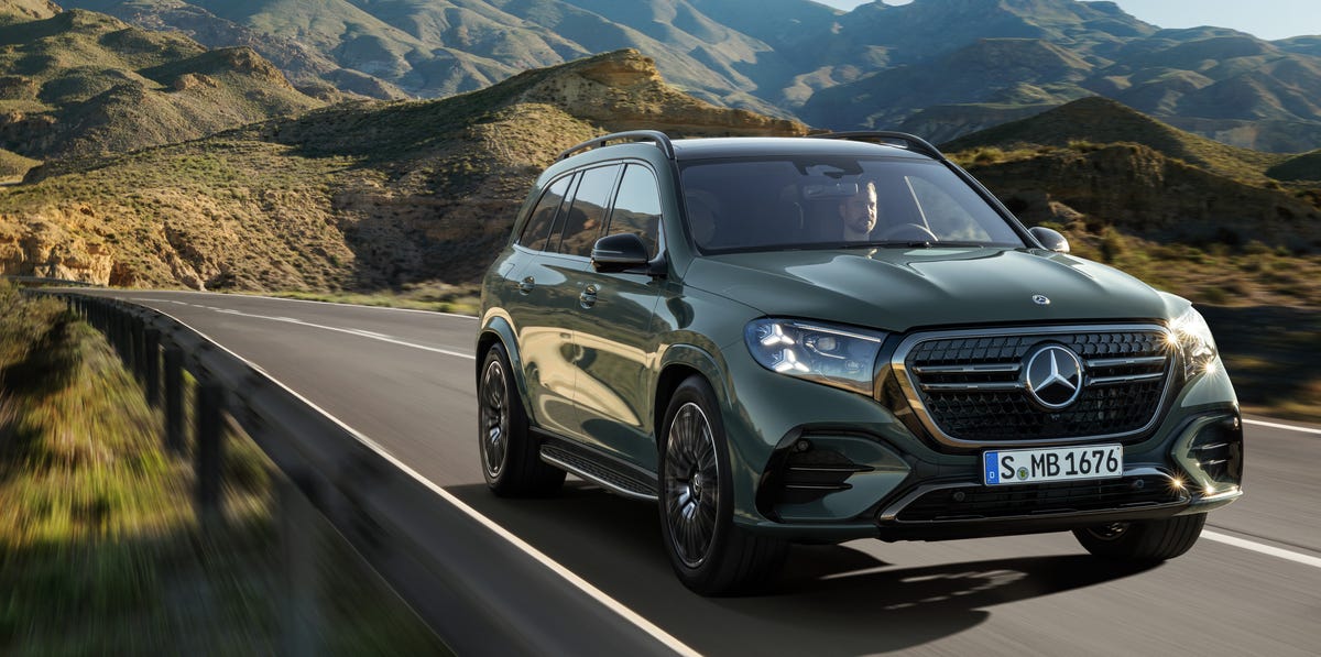 The 2027 Mercedes-Benz GLS-Class Has Stars in Its Eyes