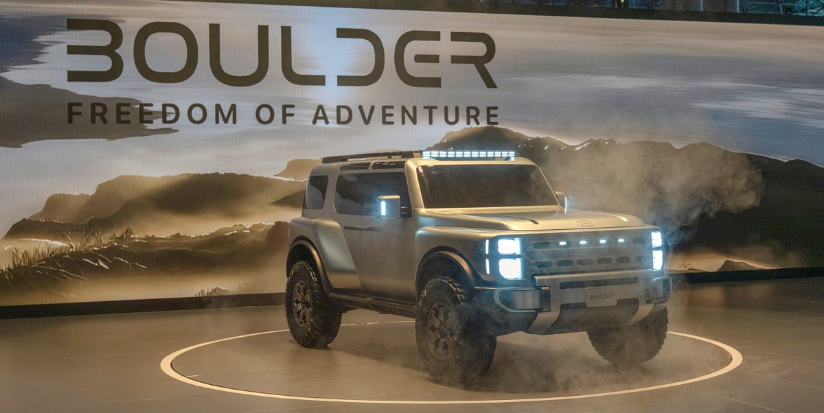 View Exterior and Interior Photos of the Hyundai Boulder Concept