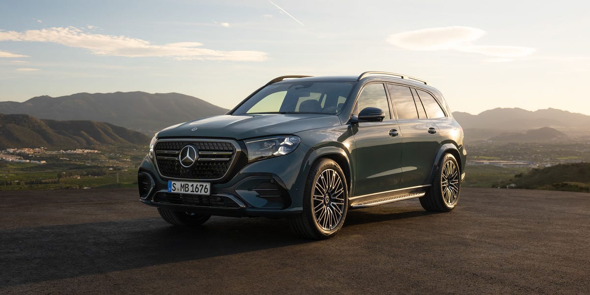 2027 Mercedes-Benz GLS Gets a Flat-Plane Crank and a Whole Lot of Tech