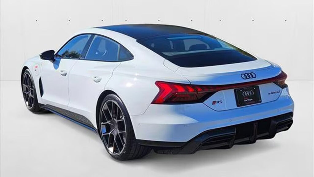 A New 912-HP Audi Sat Unsold For Months And The Price Finally Cracked