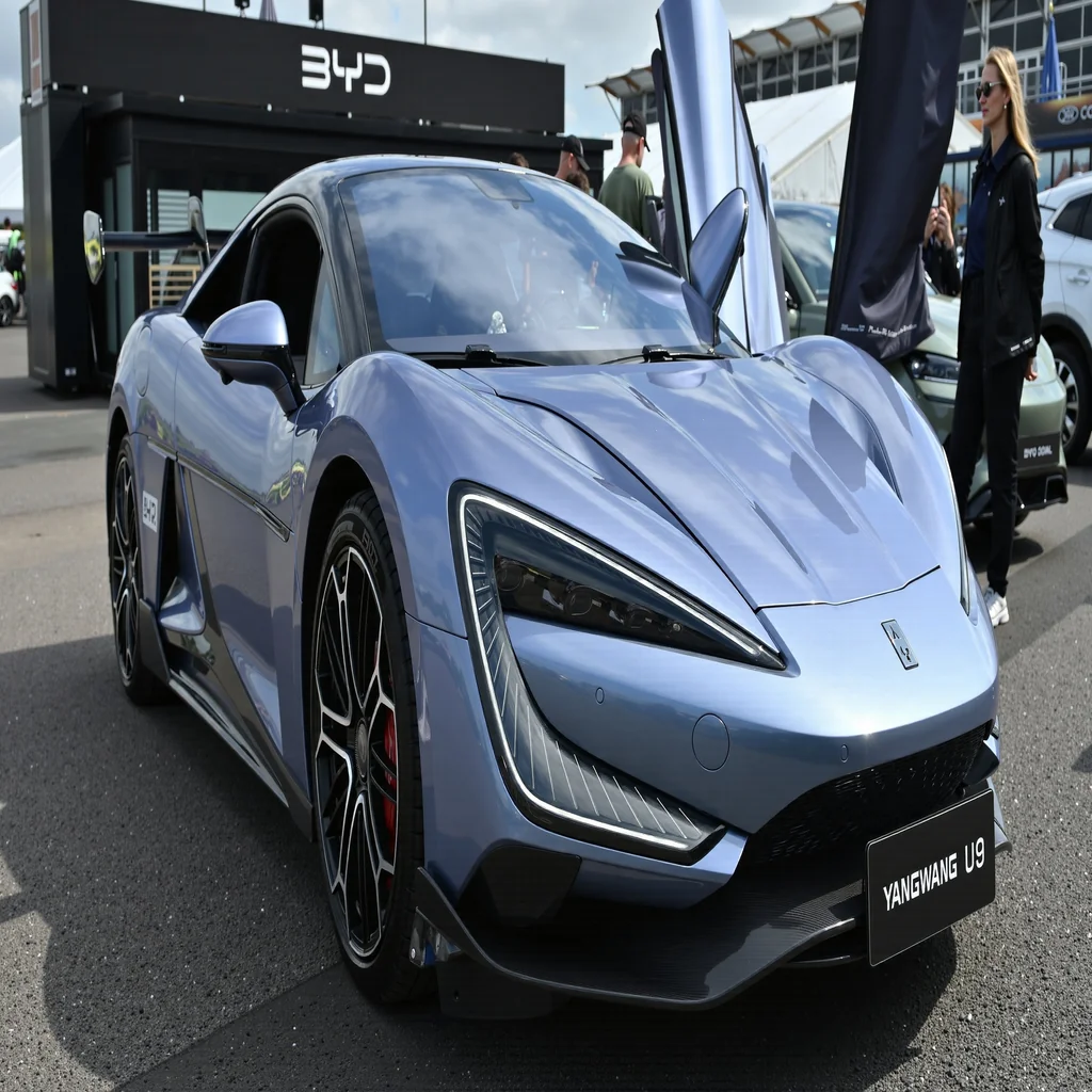 比亞迪加速全球布局，1,500kW閃充技術與多款新車型亮相