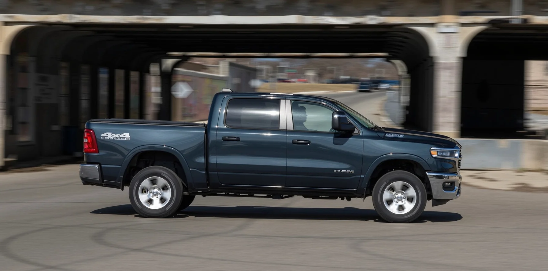 Ram 2025/2026 重型皮卡新車型與 Lunar Edition 登場，售價 $70,740 起